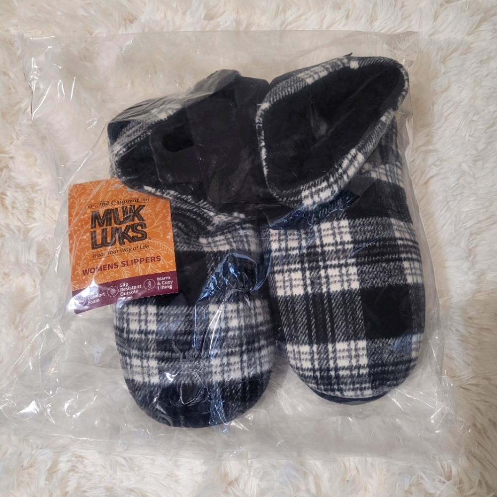 Muk Luks Bootie Slippers, Size M (7/8), New